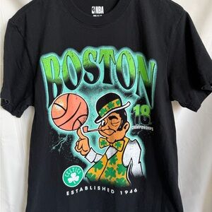 Men's Black NBA Boston Celtics Basketball 18 Championships T-shirt - Size Small